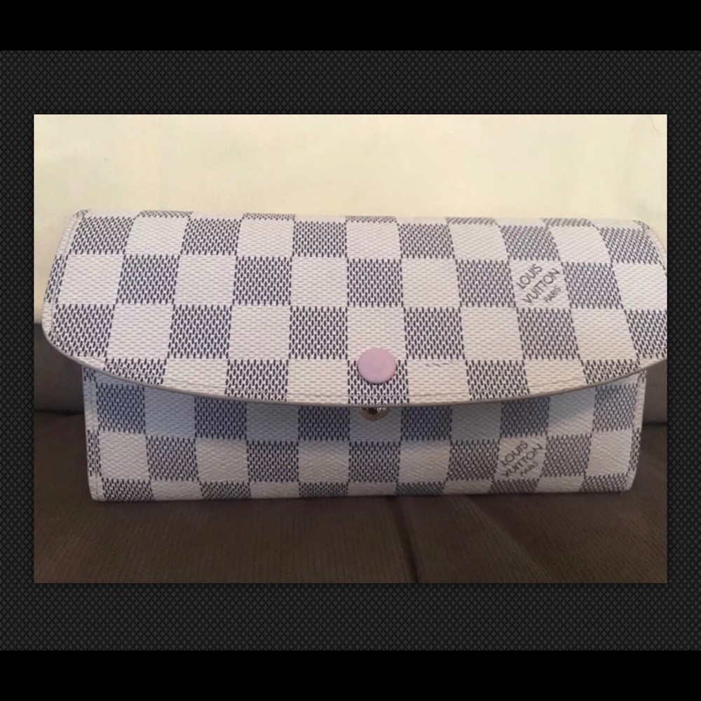 Louis Vuitton Emilie Wallet